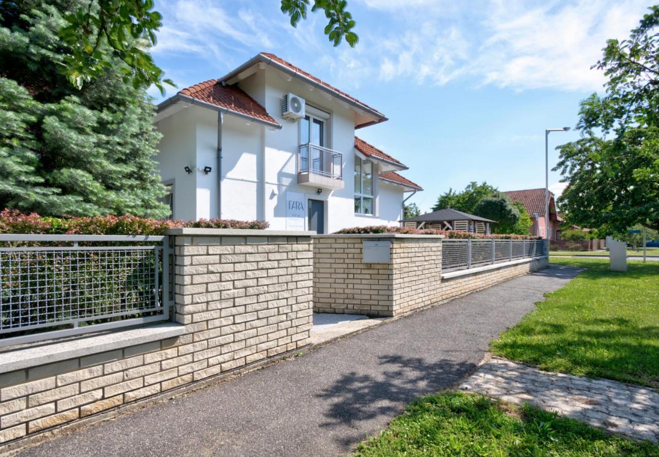 Villa Tara Buek Exterior photo